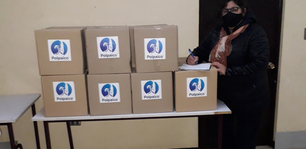 Apoyo a comunidades con cajas Coronel